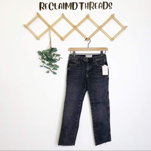 Free People black cropped raw hem jeans - Picture 2 of 9